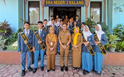 Kunjungan Kepala Dinas Pendidikan Provinsi Jawa Timur ke SMAN 2 Kota Malang: Kolaborasi dan Prestasi