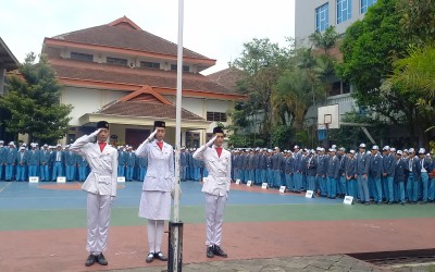 SMAN 2 Kota Malang Peringati Hari Pahlawan, Kukuhkan Semangat Juang dan Apresiasi Murid Berprestasi