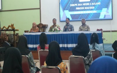 LDKS OSIS/PK SMAN 2 Malang Bentuk Calon Pemimpin Berkualitas